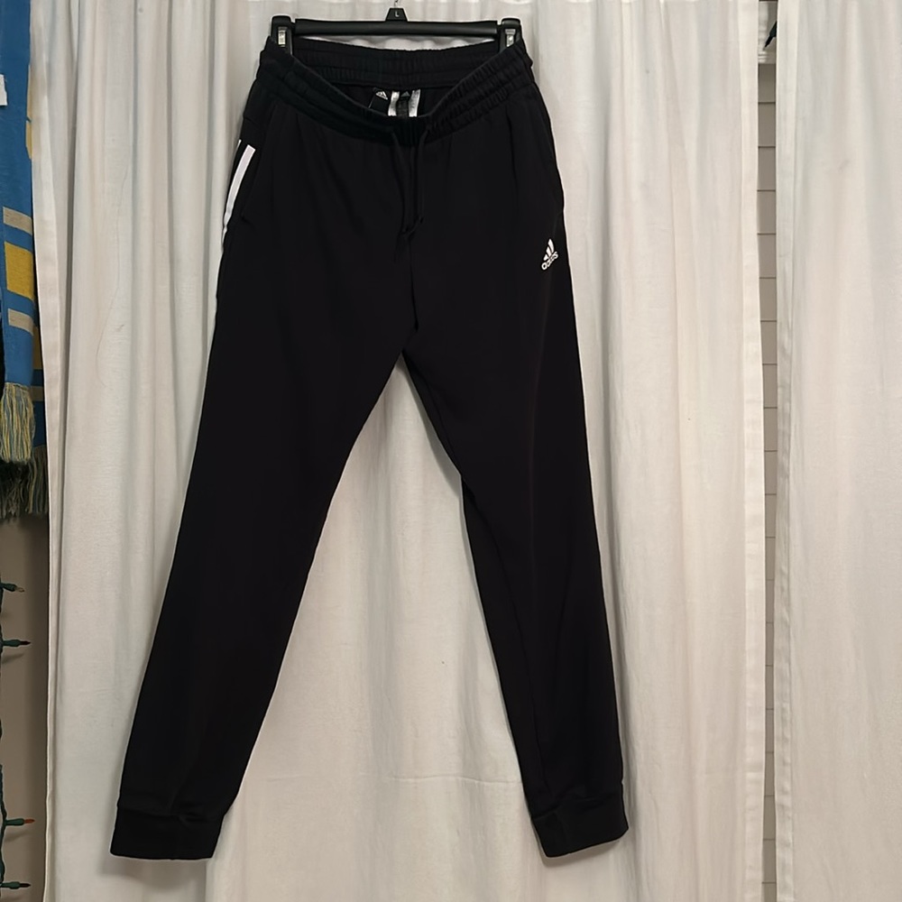 adidas sweatpants joggers